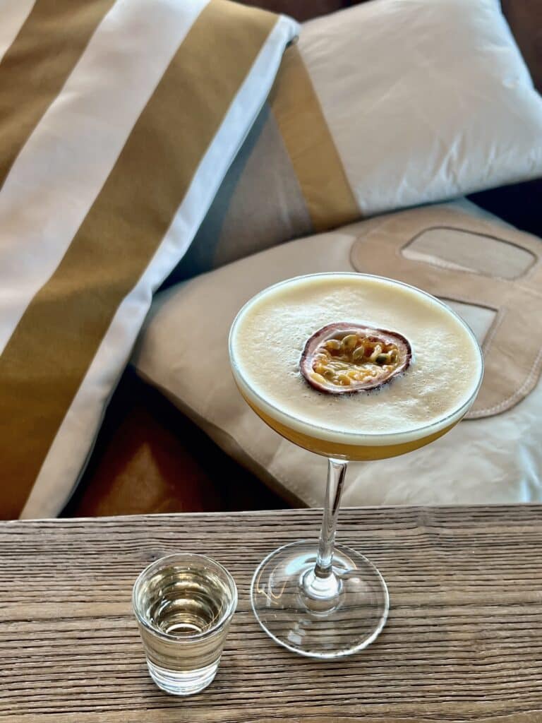 Cocktail au fruit de la passion — le bar de La Baleine Lorient
